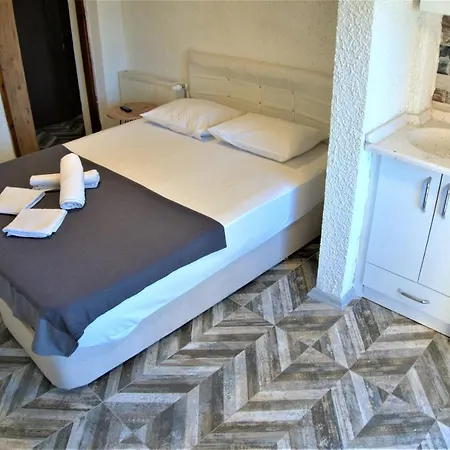 Hotel Gueltekin Kir Evi *